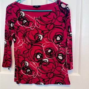 Pretty 3/4 sleeve top